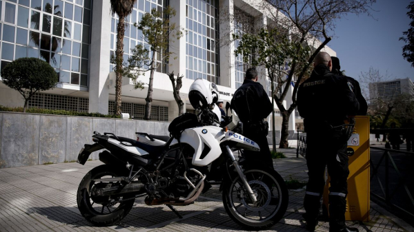 Φωτιά στο Εφετείο – Προληπτική εκκένωση του κτιρίου