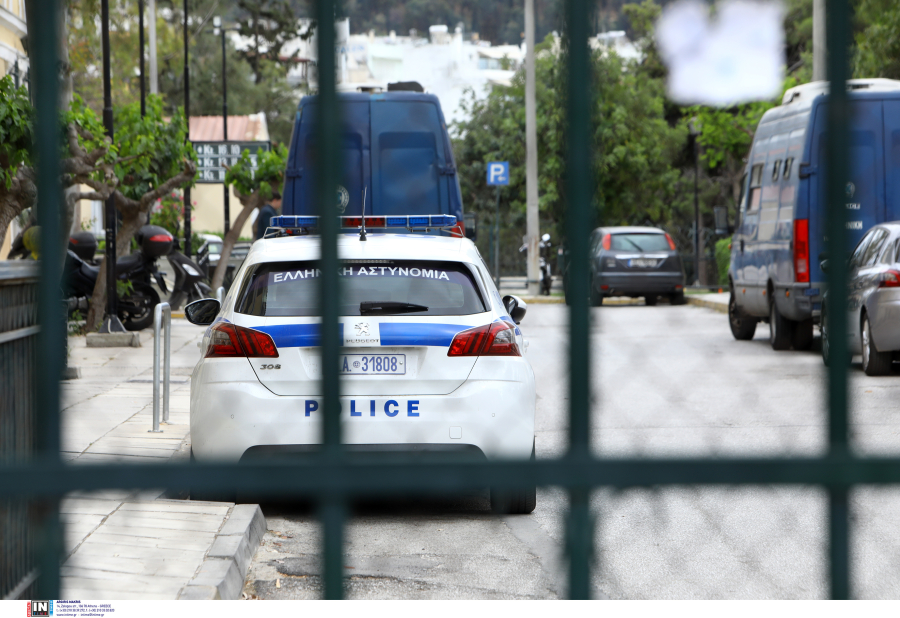 Συναγερμός για βόμβα στην Ευελπίδων