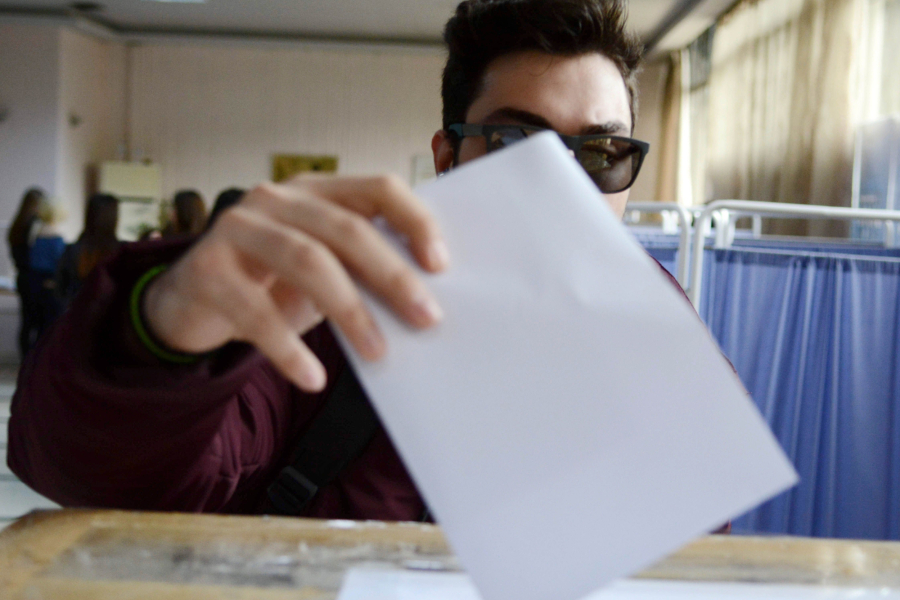 Δημοσκόπηση GPO: Μικρή άνοδος για ΝΔ - ΣΥΡΙΖΑ (26,7% - 6,4%), πτώση για ΠΑΣΟΚ (16,6%)