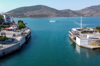 Κυκλοφοριακό κομφούζιο στη Χαλκίδα - Ανοιξε και δεν έκλεισε ποτέ η παλιά γέφυρα του Ευρίπου