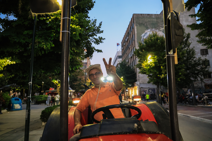 Καθυστερήσεις και περικοπές ξεσηκώνουν τους αγρότες σε Ελλάδα και Ευρώπη