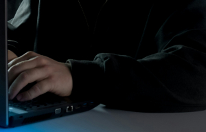 Κύκλωμα με τηλεφωνικές απάτες: Πρώην αθλήτρια Ολυμπιακών Αγώνων στους συλληφθέντες