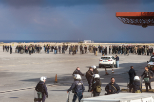 Δεν κάνουν πίσω οι αγρότες της Κρήτης: Κατάληψη στο αεροδρόμιο Ηρακλείου, επεισόδια και στα Χανιά