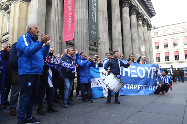 Μουντιάλ 2026: Οι Έλληνες φίλαθλοι ταξίδεψαν στη Σκωτία για την Εθνική (Εικόνες)