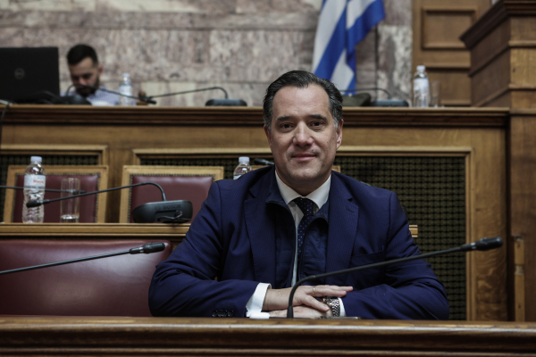 Γεωργιάδης: «Χαμένη μάχη τα κλειστά καταστήματα την Κυριακή»