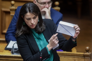 Επιστολική ψήφος: 190.382 Έλληνες από 127 διαφορετικές χώρες έχουν εγγραφεί στην πλατφόρμα epistoliki.ypes.gov.gr