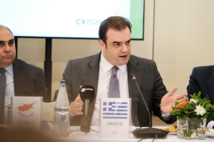 Πιερρακάκης: Το πλεόνασμα θα είναι πάνω από τον στόχο - Ο επιπλέον δημοσιονομικός χώρος θα επιστρέψει στους πολίτες