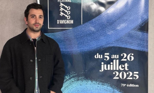 Μάριο Μπανούσι: Το παιδί-θαύμα του ελληνικού θεάτρου που κέρδισε Αργυρό Λέοντα στη Βενετία