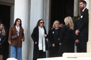 40 ημέρες χωρίς τη Μαρινέλλα - Καλλιτέχνες και φίλοι τίμησαν τη μνήμη της