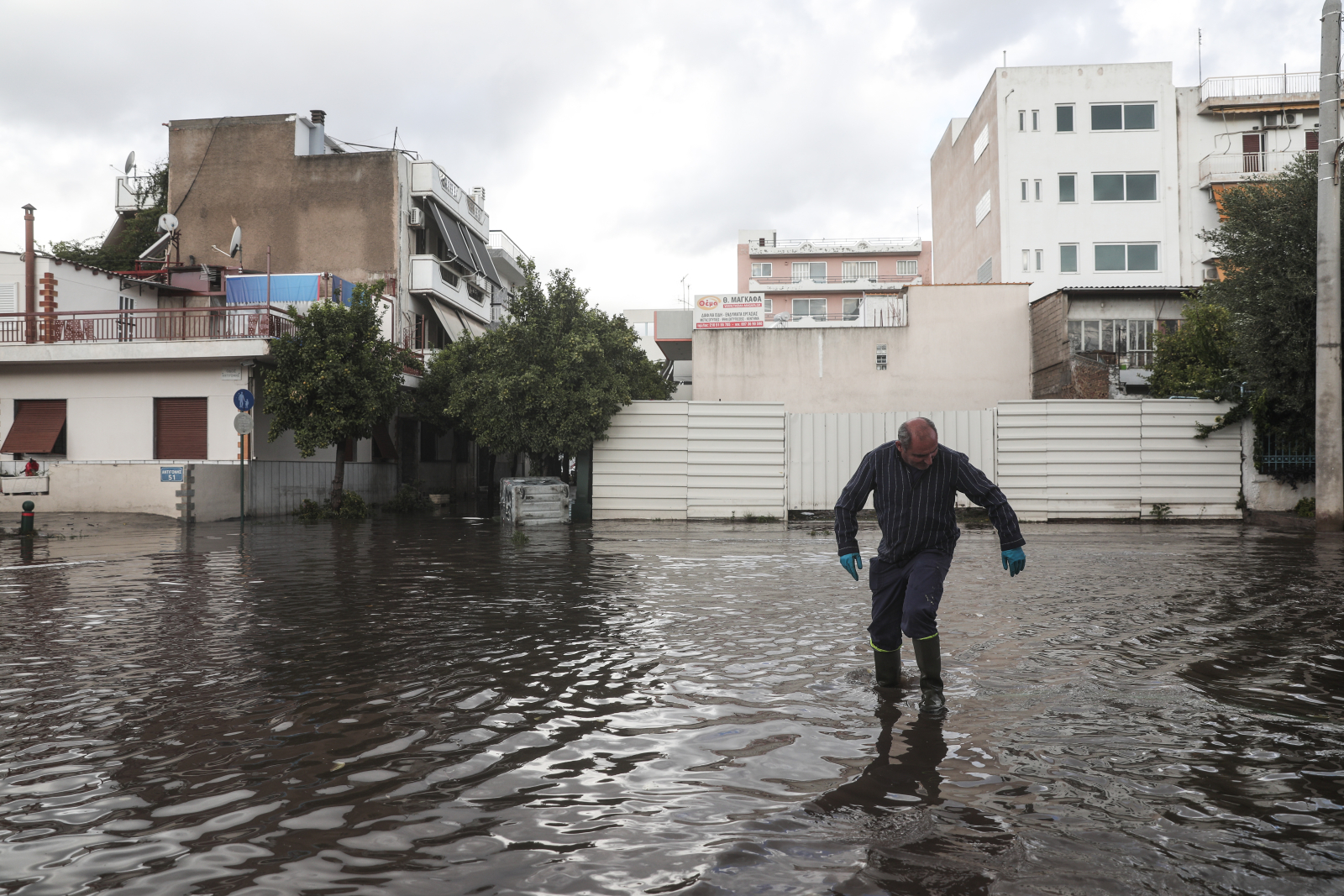 Η Αττική στη δίνη της κακοκαιρίας: Επικίνδυνες καταιγίδες, «καμπανάκι» για πλημμύρες