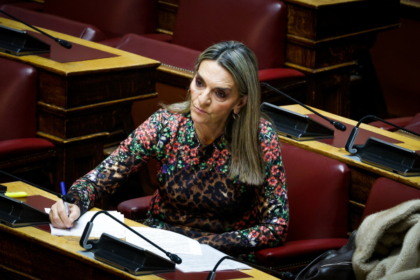 «Ανασχηματισμός» στη Νέα Αριστερά: Η Πέρκα νέα εκπρόσωπος Τύπου