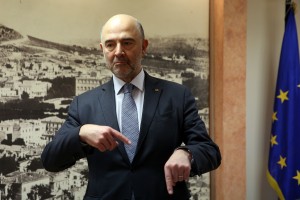 Μήνυμα ελπίδας από Μοσκοβισί αλλά και εποπτεία μετά το μνημόνιο