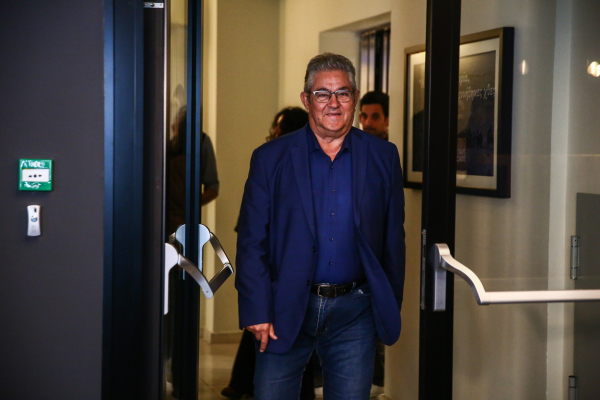 Κουτσούμπας: Ελάχιστος φόρος τιμής στην προσφορά του Τάσσου Αλεβίζου