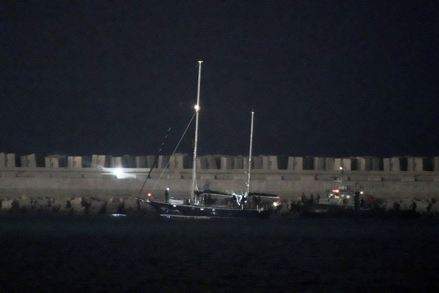 Ισραήλ: To Madleen έφτασε στο Ασντόντ, συνοδευόμενο από το Πολεμικό Ναυτικό (Εικόνες)