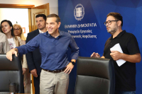 Τσίπρας στη ΔΥΠΑ: Να μη γίνουν πράξη τα απάνθρωπα και αντεργατικά κυβερνητικά σχέδια