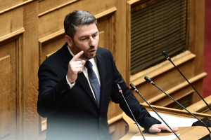 Ανδρουλάκης: Ιδιώτες πληρώνουν ιδιώτες για να δουλεύουν για τη ΝΔ συκοφαντώντας τους πολιτικούς της αντιπάλους