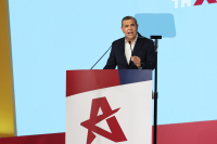 Ο Αλέξης Τσίπρας παρουσιάζει το οικονομικό πρόγραμμα της ΕΛΑΣ, από τη Θεσσαλονίκη