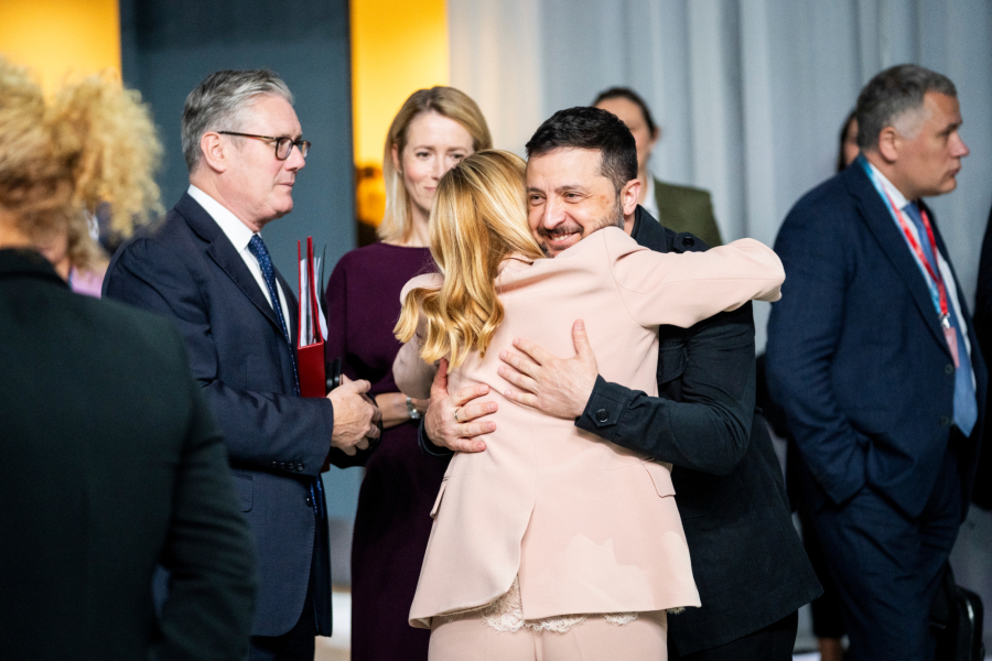 Διπλωματικό πόκερ στις Βρυξέλλες: Σύνοδος Κορυφής με Ζελένσκι και χωρίς Όρμπαν