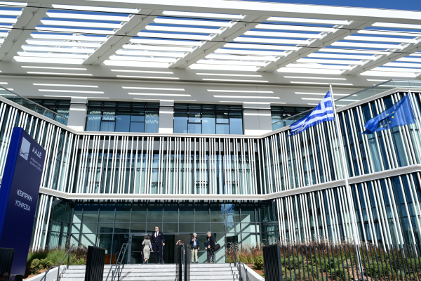 ΑΑΔΕ: Χωρίς φόρους και τέλη οι συμφωνίες διαμεσολάβησης – Τι αλλάζει από το 2027