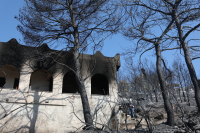 Πάνω από 500 επανέλεγχοι κτιρίων μετά τις πυρκαγιές και τις πλημμύρες - 158 «κόκκινα»