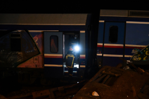 Τέμπη: Δύο μαρτυρίες από το 5ο βαγόνι - Η κόλαση του Δάντη και το μανιτάρι της φωτιάς