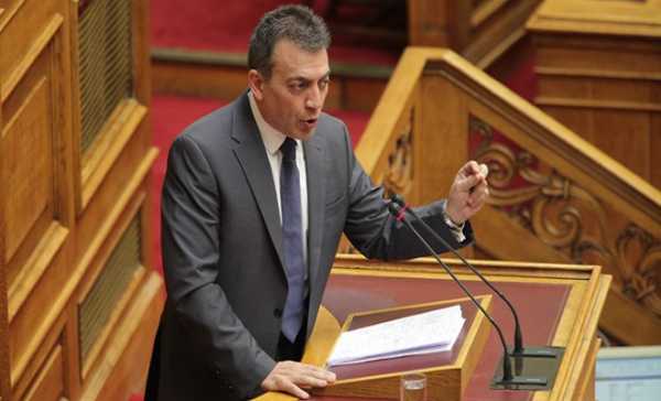 Βρούτσης: Δεν κόβονται οι συντάξεις χηρείας και οικογενειακά επιδόματα