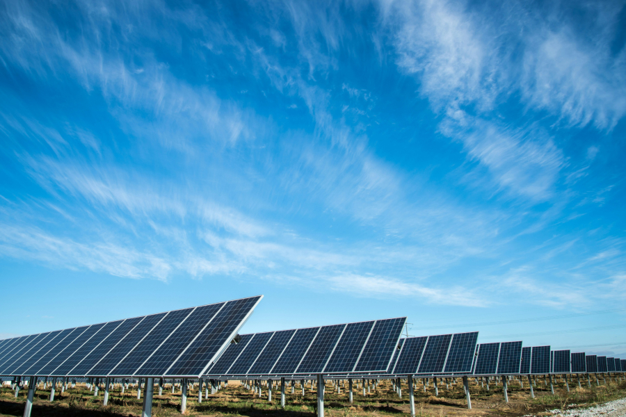 Οι περικοπές στην πράσινη ενέργεια απειλούν τα έργα ΑΠΕ – Φόβοι για ζημιές