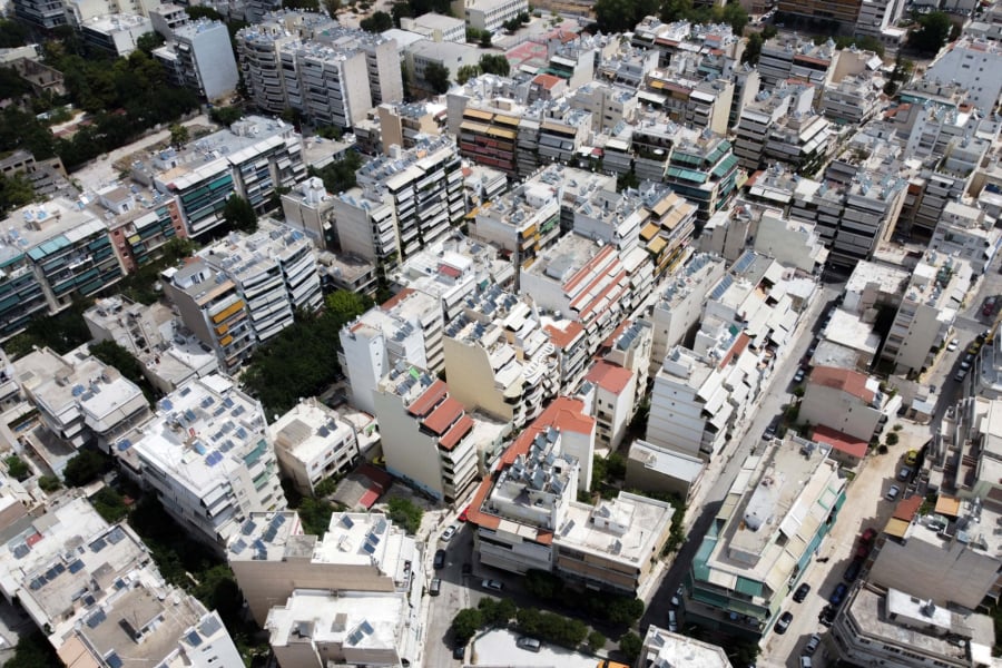 Στη Βουλή το νομοσχέδιο για επιδότηση ενοικίου, ενίσχυση χαμηλοσυνταξιούχων και φοροελαφρύνσεις για ενεργειακές αναβαθμίσεις