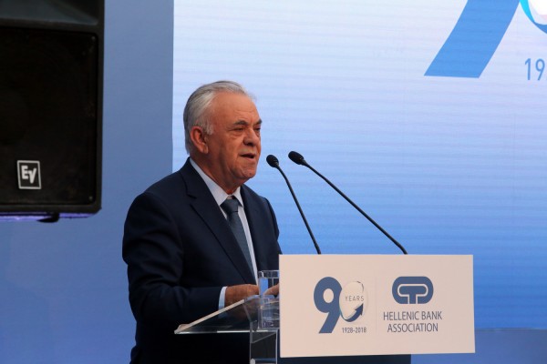 Δραγασάκης: Επέκταση του προγράμματος "χρυσή βίζα" σε μετοχές και ομόλογα