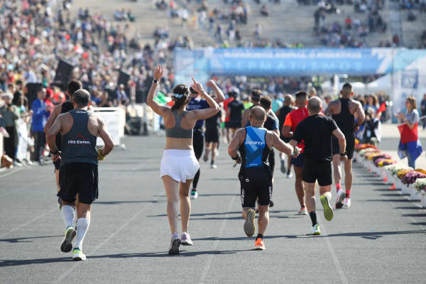 Ντίνος Μήτογλου, Τάκης Φύσσας και Αναστασία Μαρινάκου μας καλούν στον Αυθεντικό Μαραθώνιο της Αθήνας