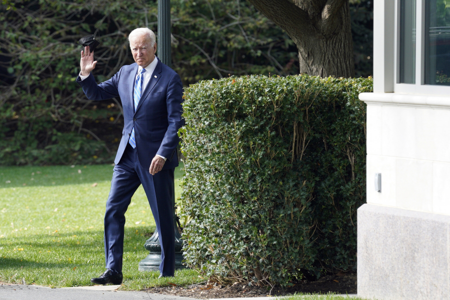 Εξαλλος ο Μπάιντεν με τα περιστατικά βίας στα αεροπλάνα