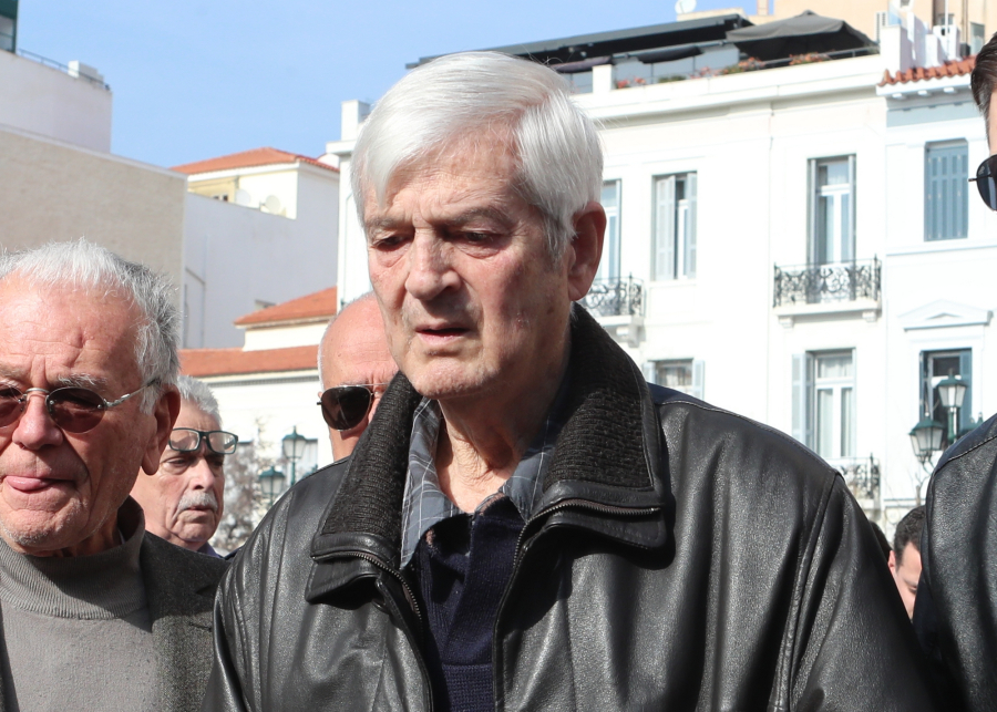 Πέθανε ο Τάκης Οικονομόπουλος