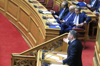 Ο διμέτωπος Ανδρουλάκη, η χαρά του Μητσοτάκη