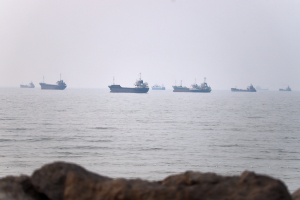 Ιράν και Ομάν συμφώνησαν για τα δρομολόγια στα Στενά του Ορμούζ