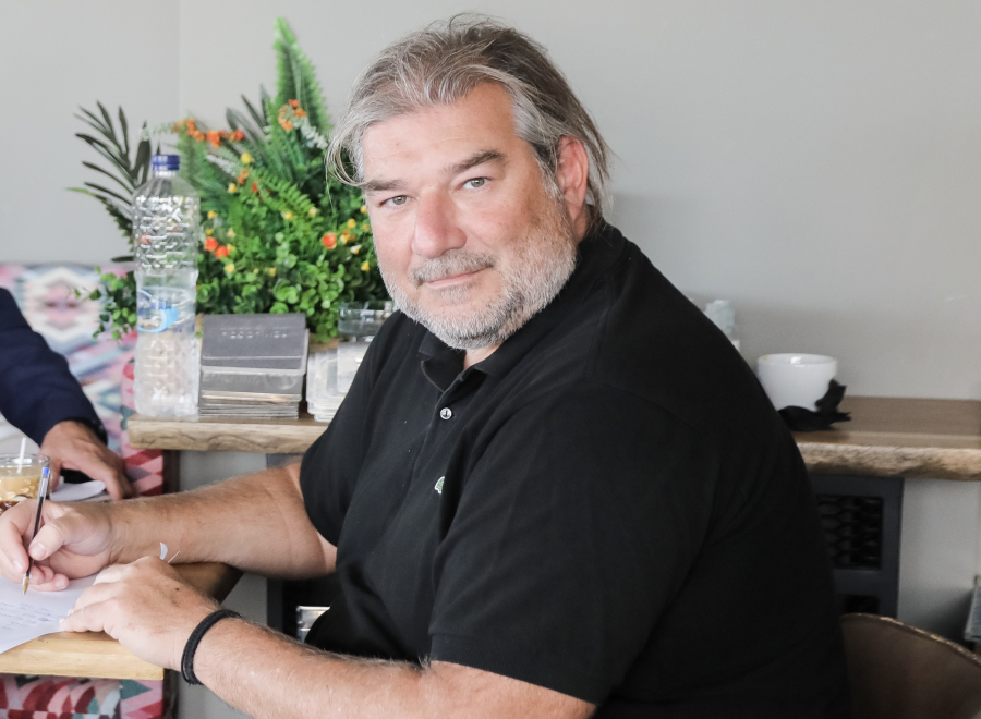 Τι τρέχει με το «Κύμα»