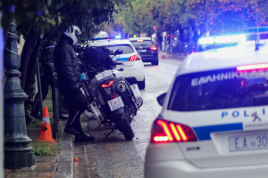 «Χειροπέδες» σε τέσσερις γυναίκες που είχαν «ρημάξει» σπίτια στην Αττική