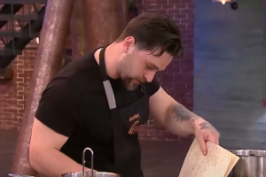 MasterChef 2025: Το λάθος του Λευτέρη που παραλίγο να του κοστίσει (Βίντεο)