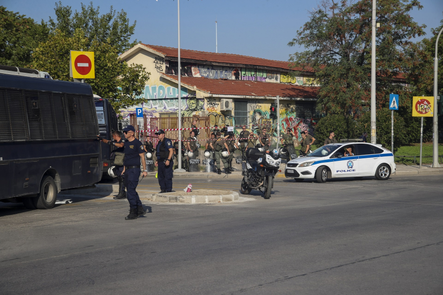 Συμπλοκή και ξύλο στη ΔΕΘ μεταξύ οπαδών (βίντεο)