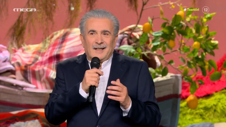 Λάκης Λαζόπουλος για Μητσοτάκη: Μην παραιτηθείτε, είναι πολύ αργά