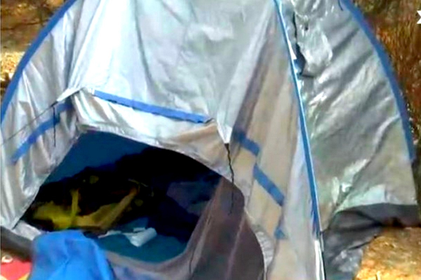 Φολέγανδρος: Το σημείο που είχαν κατασκηνώσει η Γαρυφαλλιά και ο δολοφόνος της, τι βρέθηκε στη σκηνή (βίντεο)