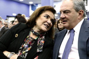 «Ντόρα να μην πας ούτε εσύ, δεν έχεις να κερδίσεις τίποτε»