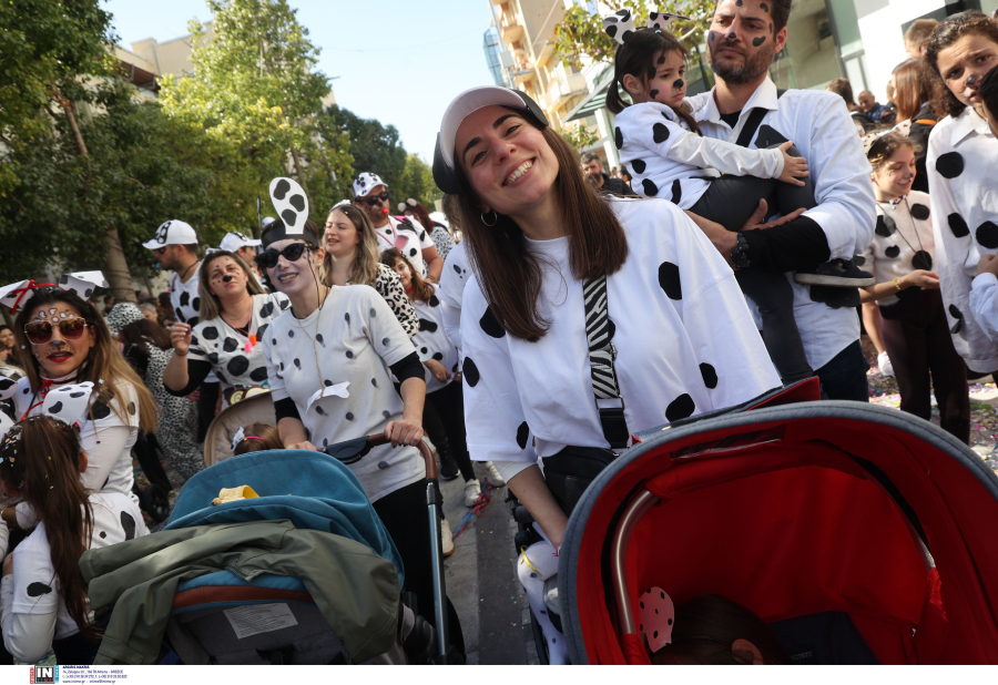 Το καρναβάλι στην Ελλάδα που συμμετέχουν μόνο γυναίκες - Χρονολογείται από το 1960