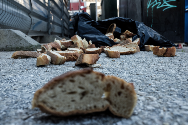 Greece Among Europe’s Top Food Wasters, Eurostat Finds