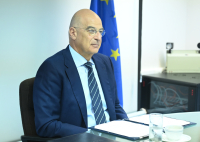 Η φωτογραφία του Νίκου Δένδια για την Γιορτή του Πατέρα