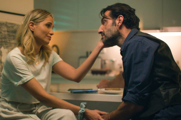 «Παιχνίδια Εκδίκησης»: Ο Κωστής αιφνιδιάζει την Μαρίνα και τον Άγη (Βίντεο)