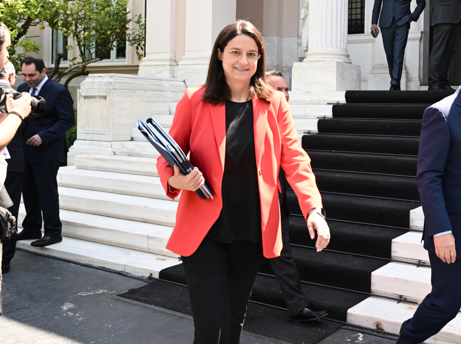 Έρχονται αλλαγές σε υπερωρίες, Εισφορά Αλληλεγγύης και άδειας μητρότητας