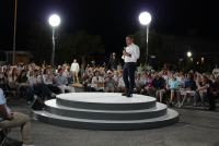 Tsipras Pledges Fairer Taxes, Higher Health-Care Pay in Political Comeback