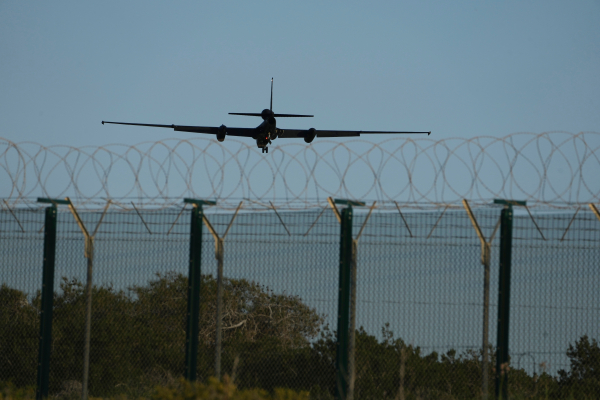 To Ισραήλ σφυροκοπά τη Βηρυτό - Τραμπ: «Χάσιμο χρόνου η χερσαία εισβολή στο Ιράν»