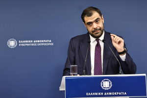 DW: Γιατί απειλείτε δημοσιογράφους στην Ελλάδα;