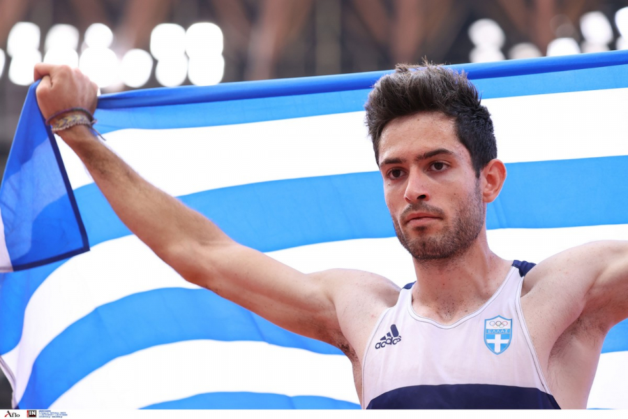 «Κάηκαν» τα Γρεβενά για τον χρυσό Ολυμπιονίκη - Εθνική υπερηφάνεια στο άκουσμα του εθνικού ύμνου (βίντεο, εικόνες)